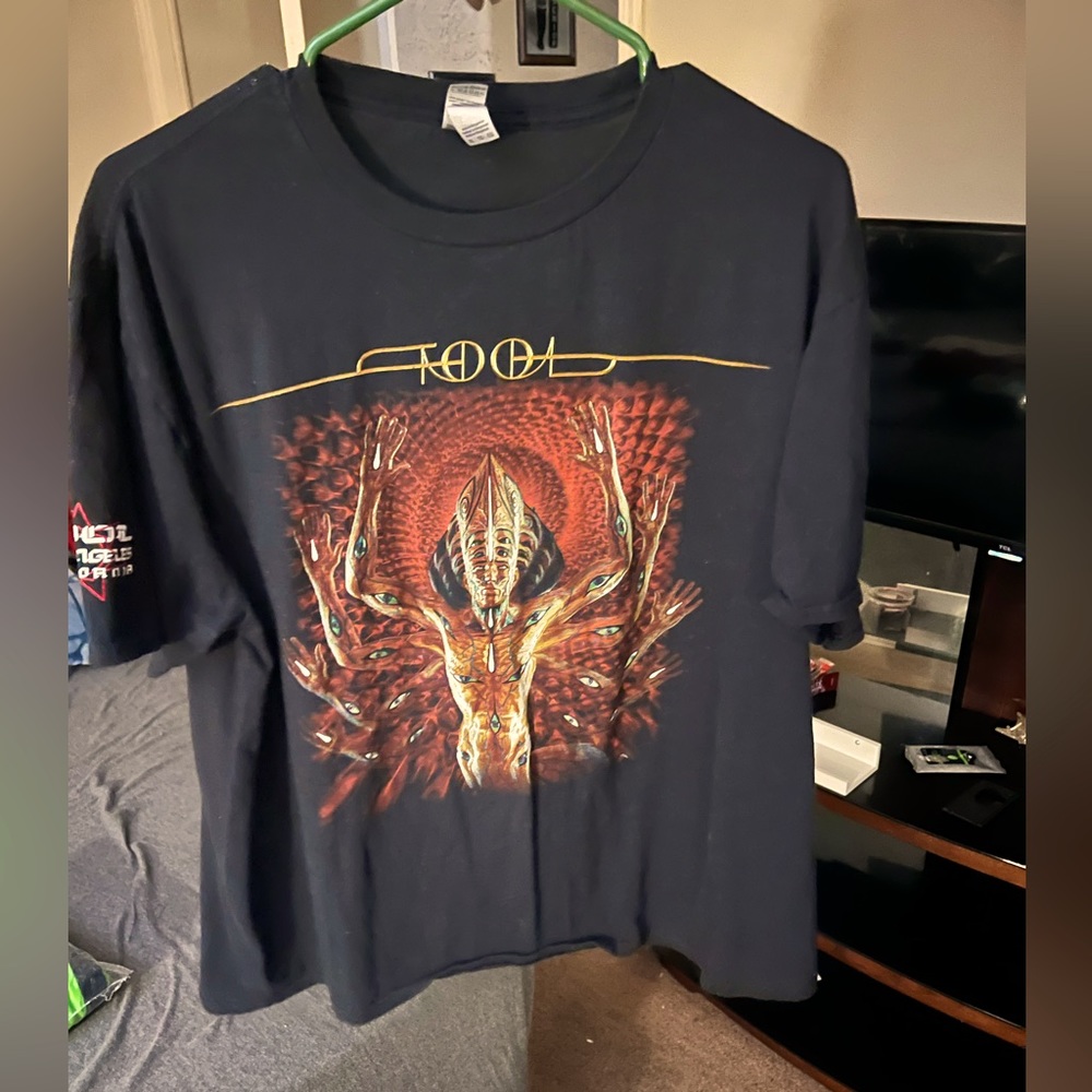 Tool us Tour 2022 shirt
